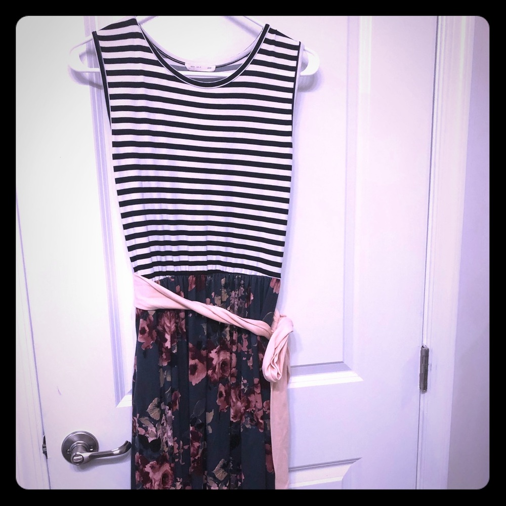 PinkBlush maternity dress, size M